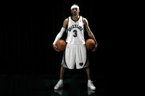 世界杯赛程安排-Karsa现身雄鹿赛况悬念迭起，NBA新规引爆全网激辩